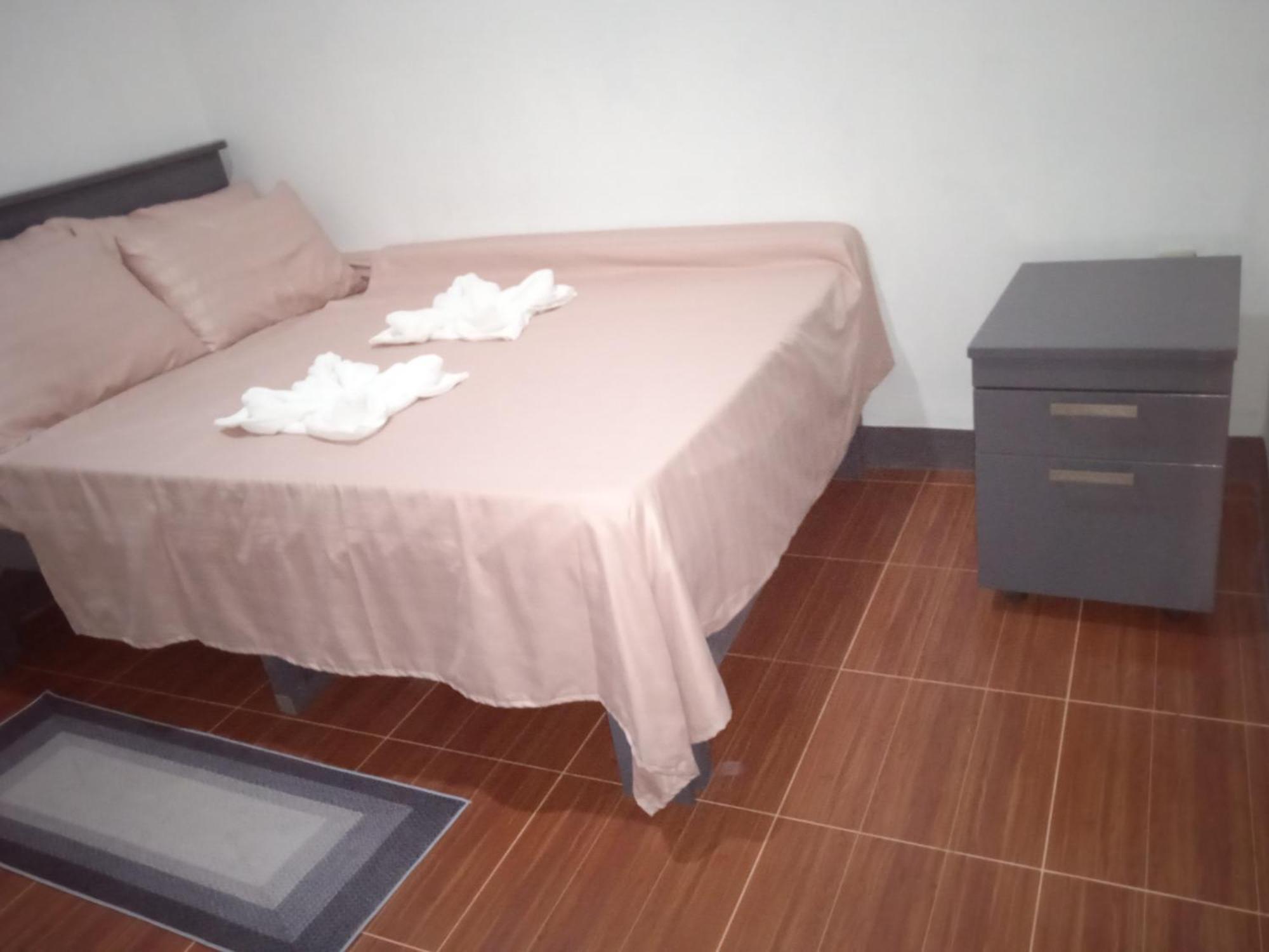 Sarah'S Garden Bnb & Spa Clarin  Luaran gambar